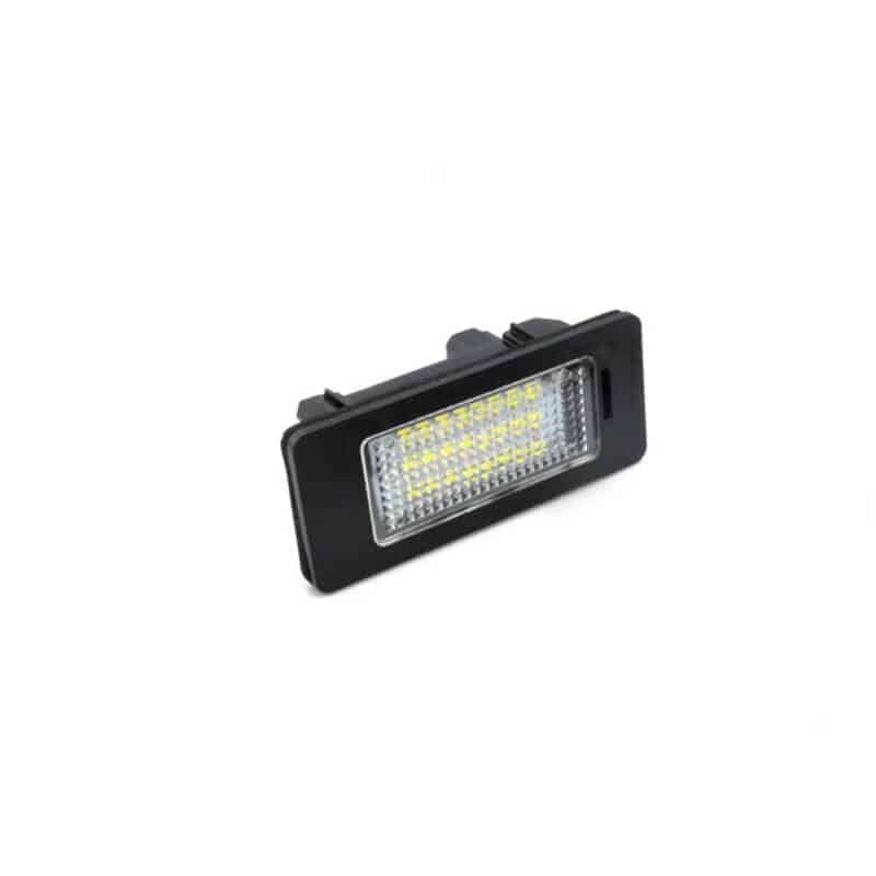 Lampa-led-numar-inmatriculare-pentru-BMW-E60-E39-E71-E70-E81-E82-E84-E90-E91-E92-E93-main