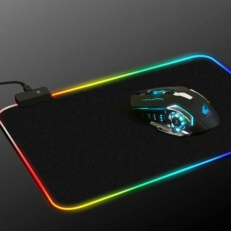 Mousepad Gaming Edman cu Iluminare Led RGB King Size 90x40 cm Negru